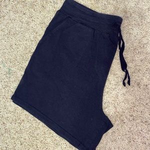 Size M black athletic shorts